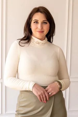 Colette - Ribbed Fitted Turtleneck - Ivory