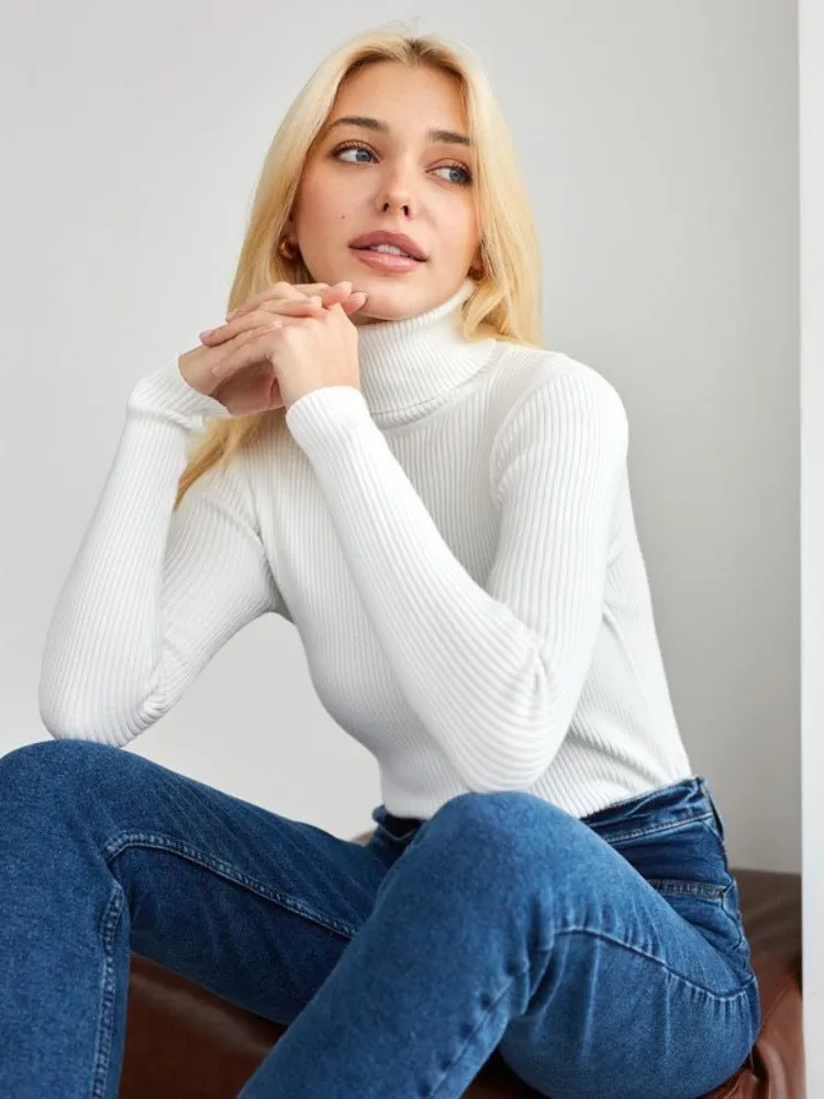High-necked knitted pullover sweater for women OT