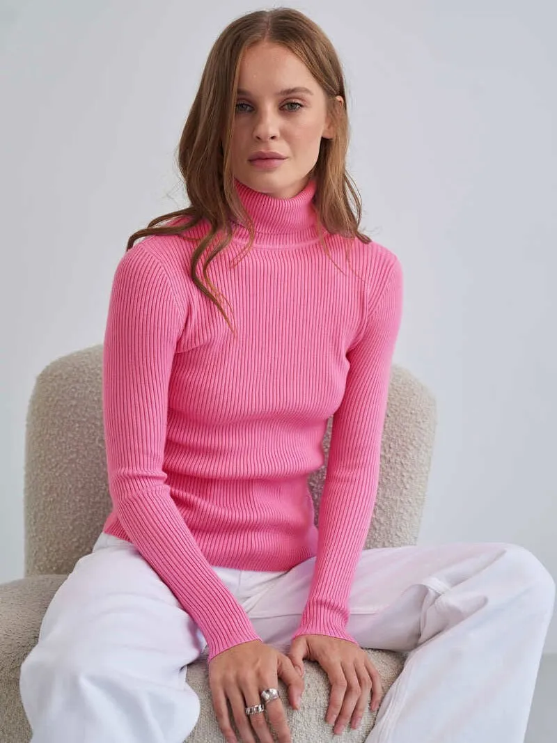 High-necked knitted pullover sweater for women OT