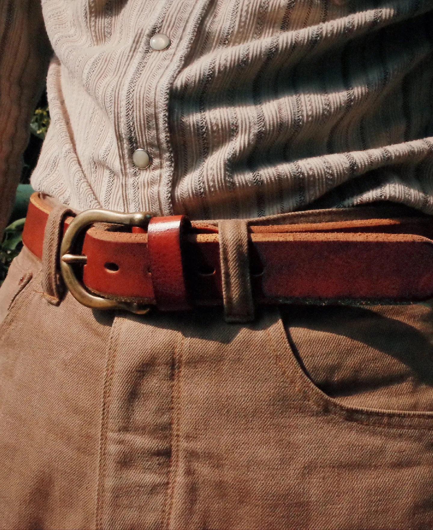 Horseshoe Buckle Leather Belt - Brown