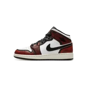 Nike Air Jordan 1 Mid "Wear-Away Chicago"